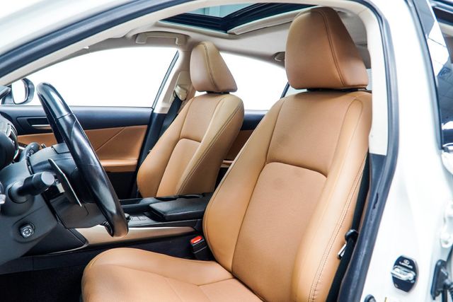2020 Lexus IS IS 300 AWD - 23093412 - 39