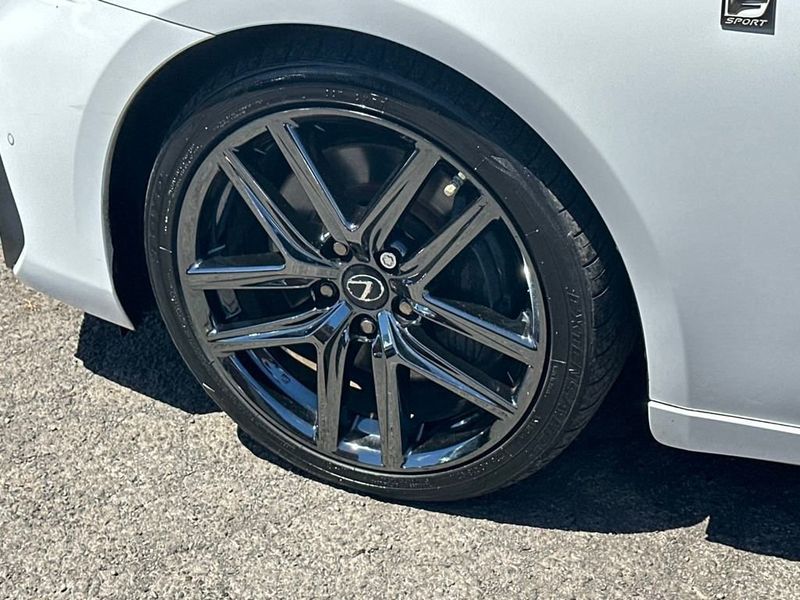 2020 Lexus IS 300 F SPORT photo 10