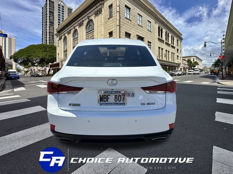 2020 Lexus IS 300 F SPORT photo 5