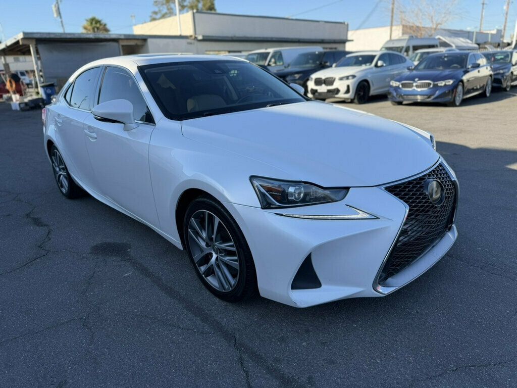 Lexus IS photo 3