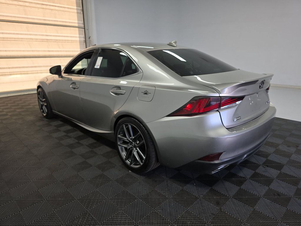 Lexus IS350 photo 6
