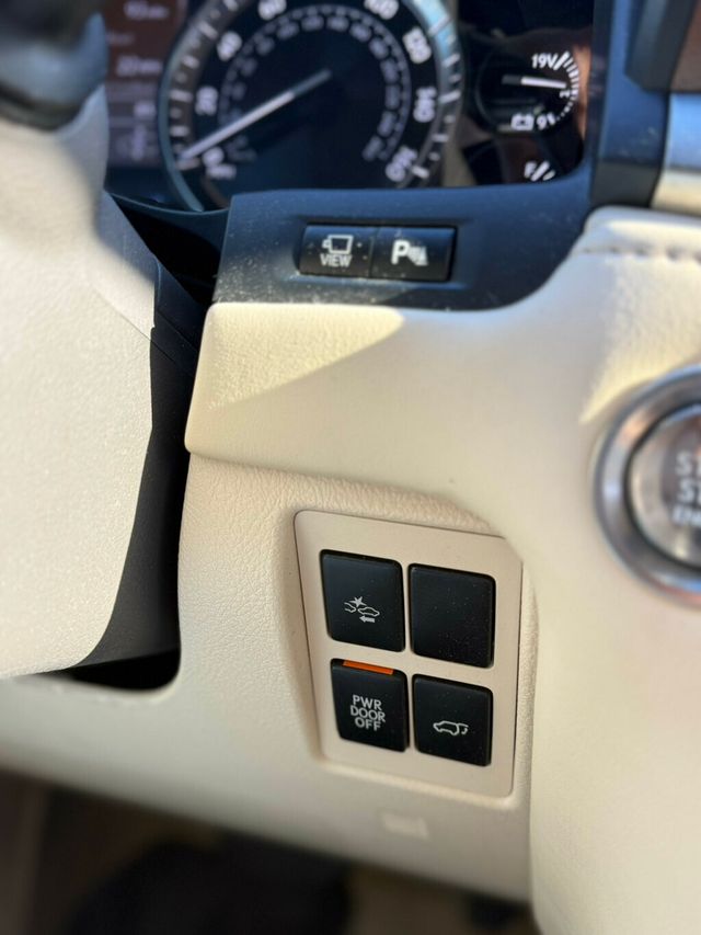 2020 Lexus LX  - 23029566 - 20