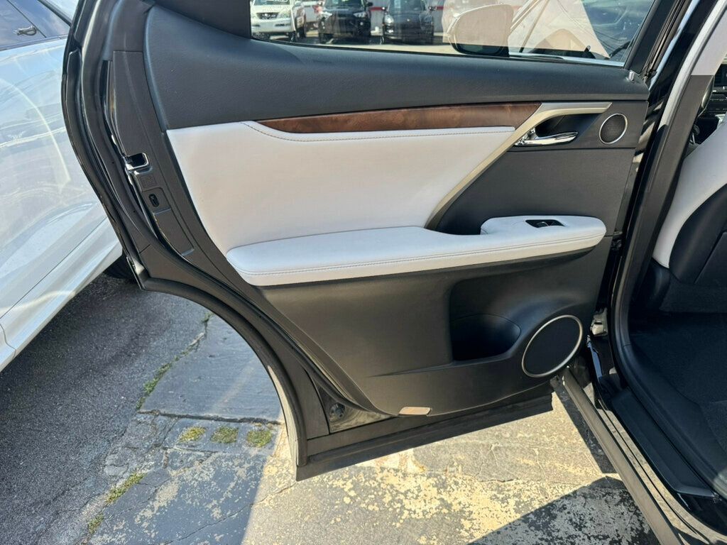 2020 Lexus RX 350L Premium photo 12
