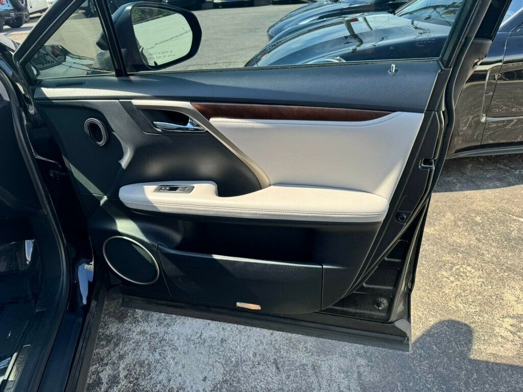 2020 Lexus RX 350L Premium photo 20