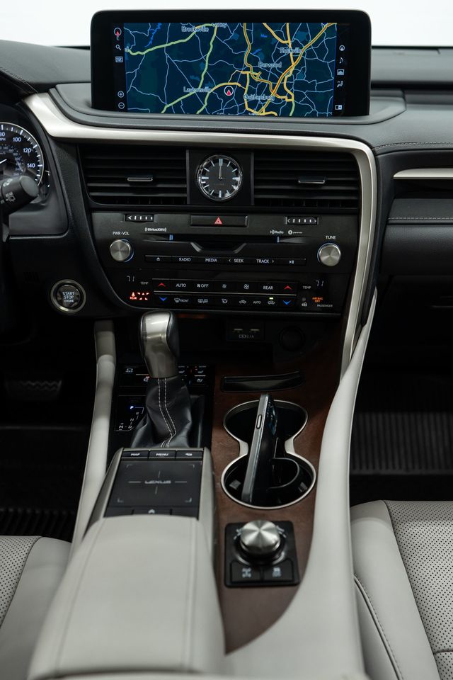 2020 Lexus RX RX 350L AWD - 22279856 - 18