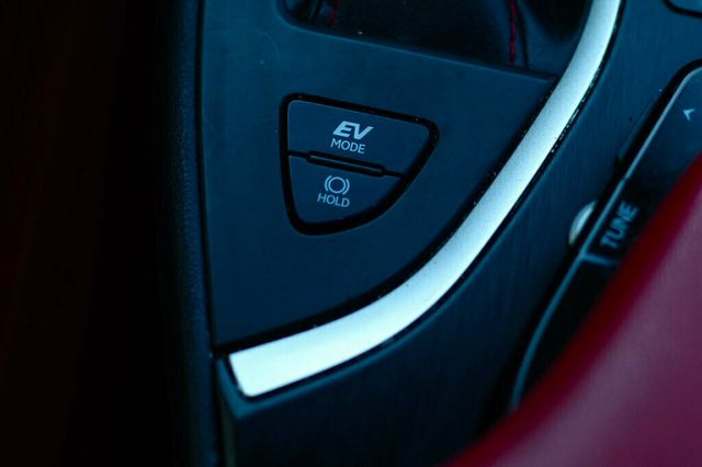 2020 Lexus UX AWD F SPORT W/ PREM PKG,$3000 of factory options. - 22980177 - 29