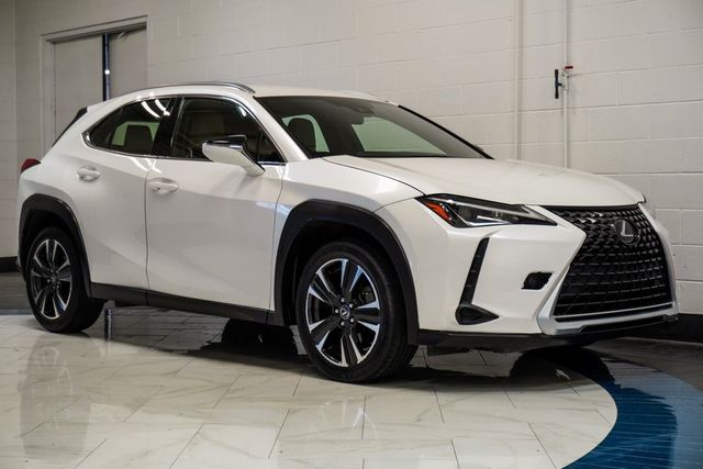 2020 Lexus UX 200 photo 2