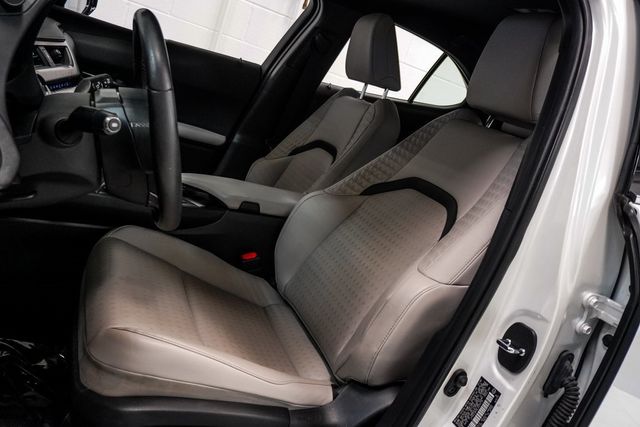 2020 Lexus UX 200 photo 3