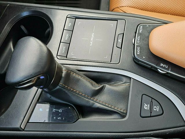 2020 Lexus UX UX 250h AWD - 22969916 - 26