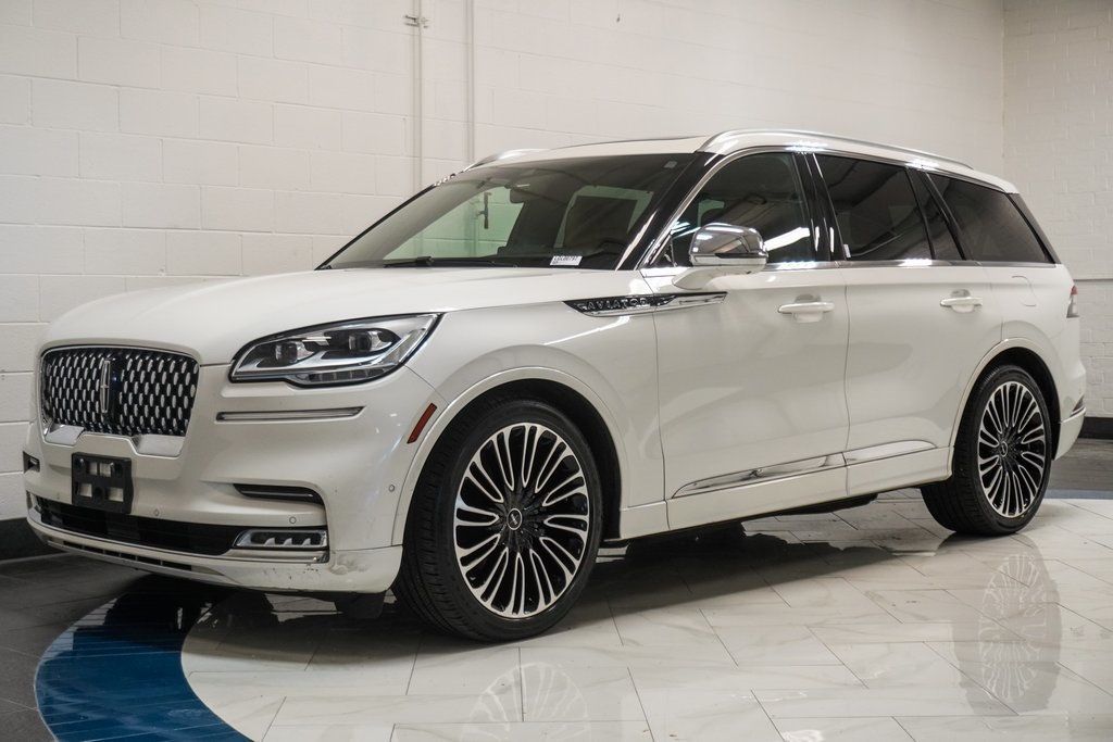 2020 Lincoln Aviator Black Label photo 3