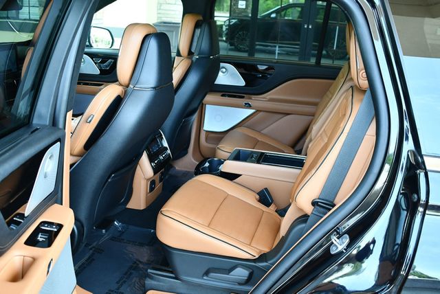 2020 Lincoln Aviator Black Label AWD SUV W/Dynamic Handling Package - 22862261 - 16