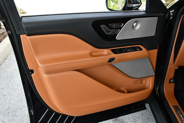 2020 Lincoln Aviator Black Label AWD SUV W/Dynamic Handling Package - 22862261 - 40