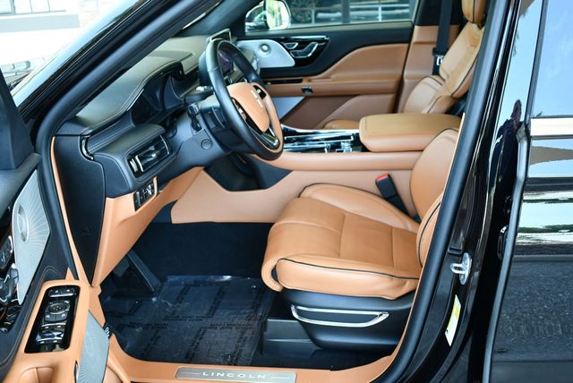 2020 Lincoln Aviator Black Label AWD SUV W/Dynamic Handling Package - 22862261 - 44