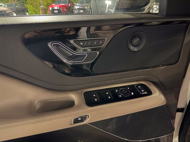 2020 Lincoln Aviator Reserve AWD - 23100239 - 16