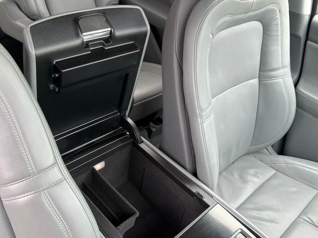 2020 Lincoln Aviator Reserve AWD - 22942761 - 35