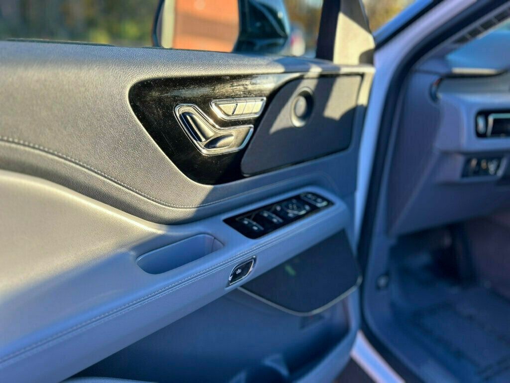 2020 Lincoln Aviator Reserve AWD - 22942761 - 7