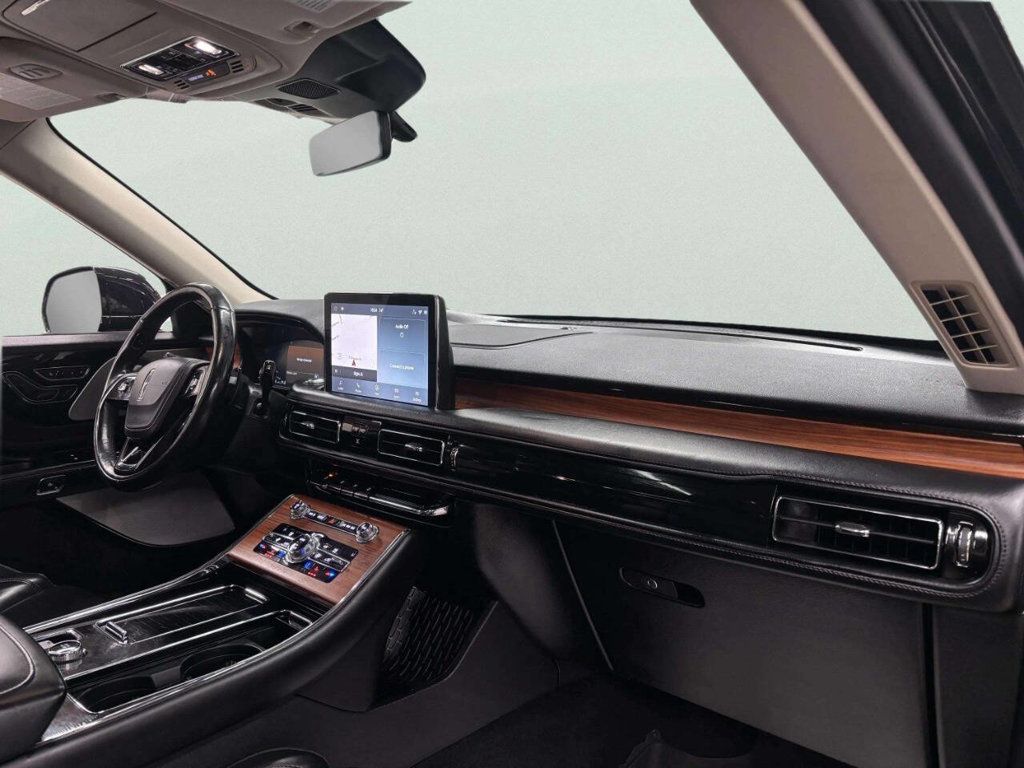 2020 Lincoln Aviator Reserve AWD - 22976381 - 32