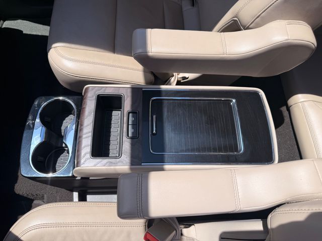 2020 Lincoln Aviator Reserve AWD - 23056075 - 17