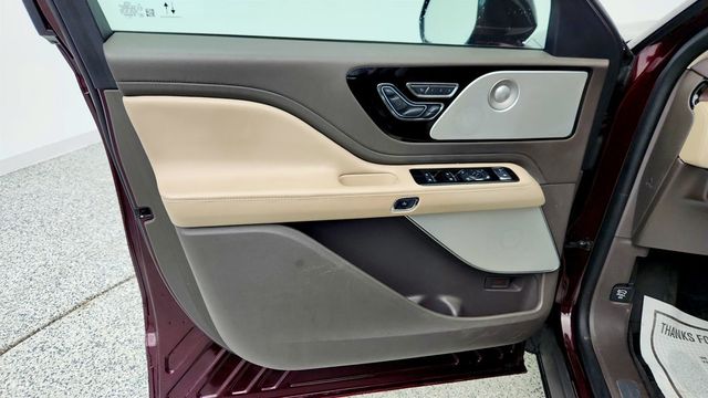 2020 Lincoln Aviator Reserve AWD w/ Equipment 202A & Convenience Package - 23017508 - 10