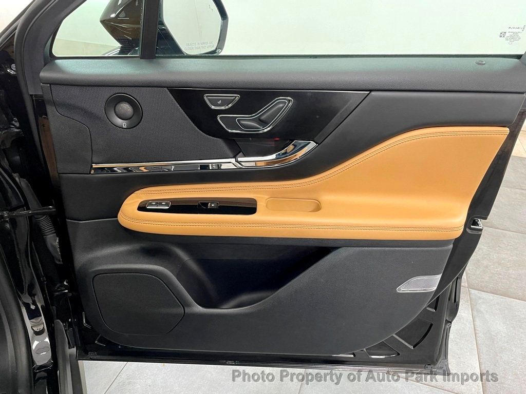 2020 Lincoln Corsair Reserve AWD - 22040811 - 46
