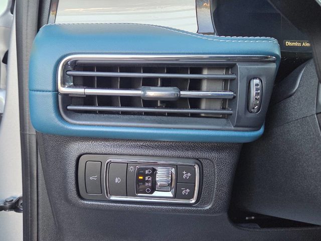 2020 Lincoln Corsair Reserve AWD - 22881978 - 43