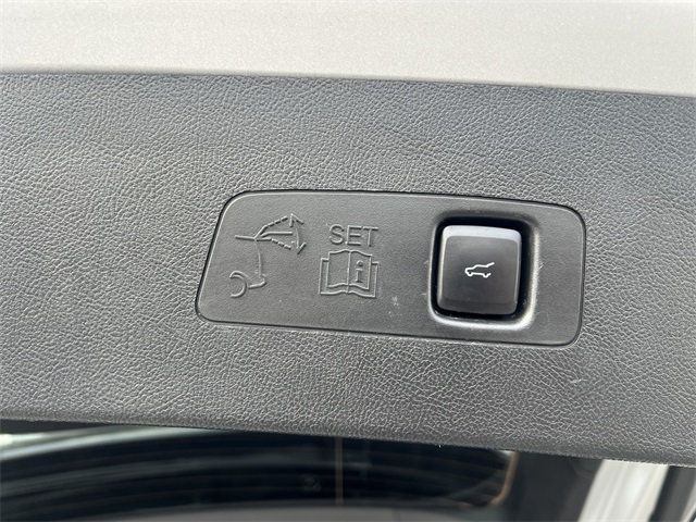 2020 Lincoln Corsair Reserve AWD - 22984843 - 17