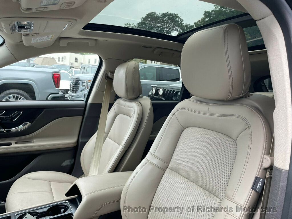 2020 Lincoln Corsair Reserve AWD - 22878331 - 9