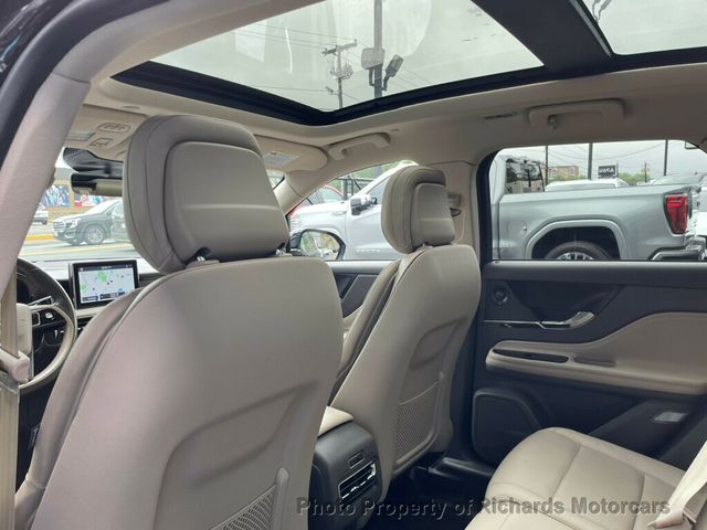 2020 Lincoln Corsair Reserve AWD - 22878331 - 16