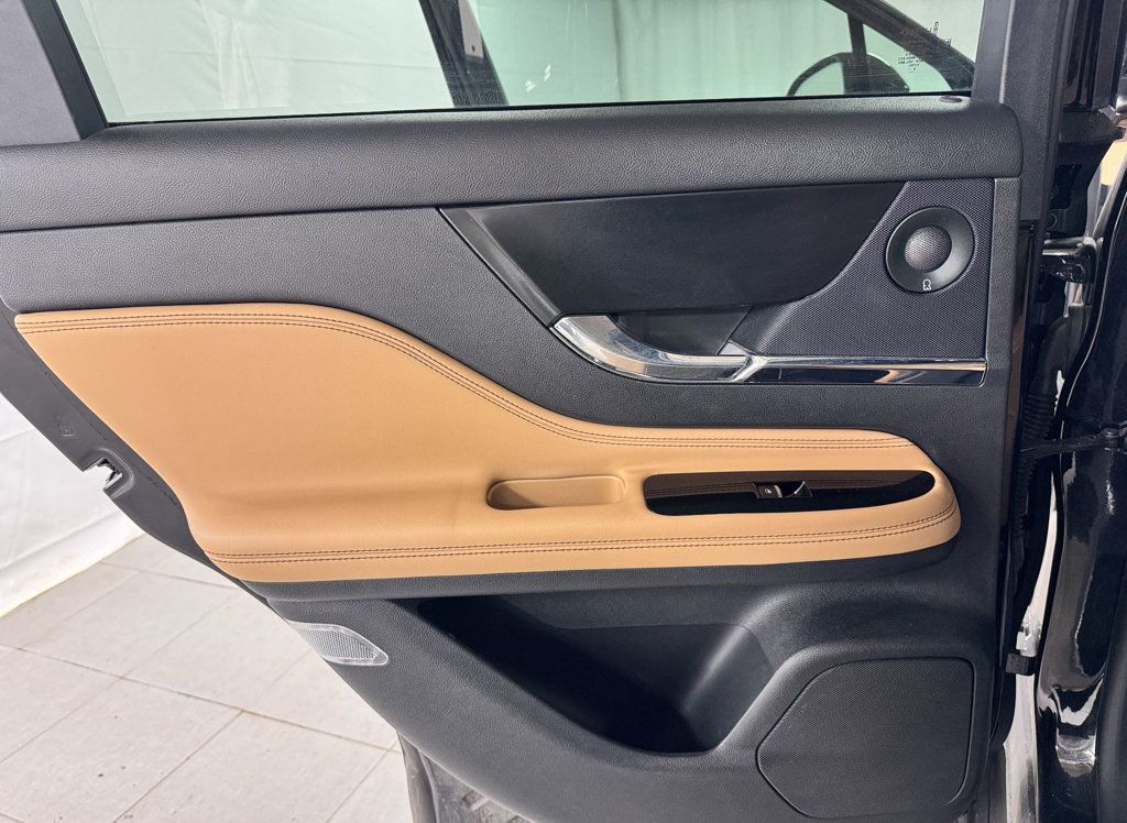 2020 Lincoln Corsair Reserve AWD - 23021213 - 15