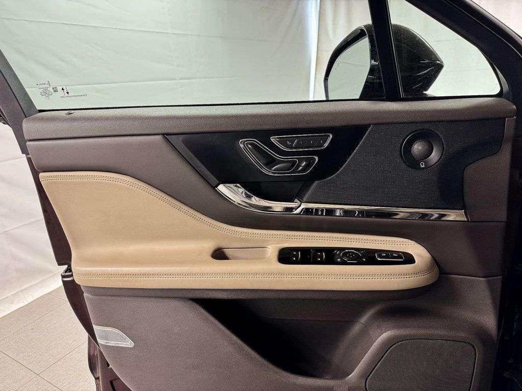 2020 Lincoln Corsair Reserve AWD - 23038392 - 14