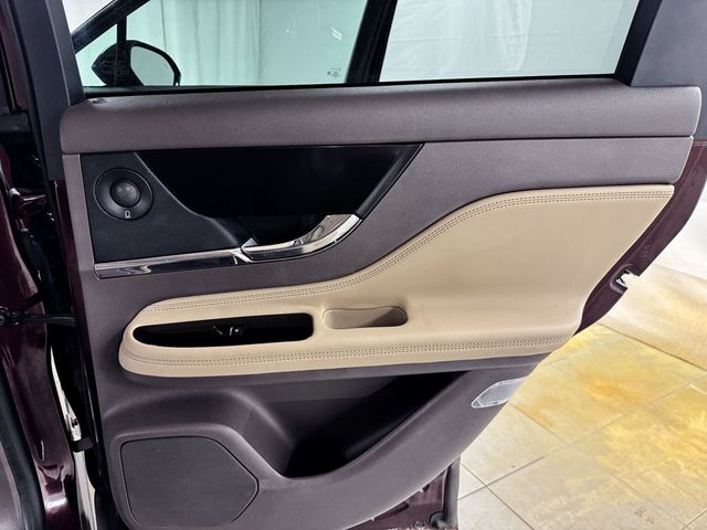 2020 Lincoln Corsair Reserve AWD - 23038392 - 16