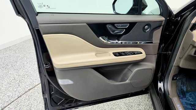 2020 Lincoln Corsair Reserve AWD w/ Co-Pilot360 Plus & Adaptive Suspension - 23079088 - 10