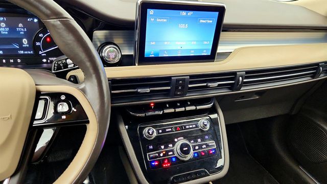 2020 Lincoln Corsair Standard AWD with Premium & Elements Packages + Equipment 101A - 22970699 - 16