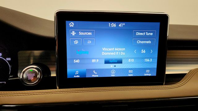 2020 Lincoln Corsair Standard AWD with Premium & Elements Packages + Equipment 101A - 22970699 - 17