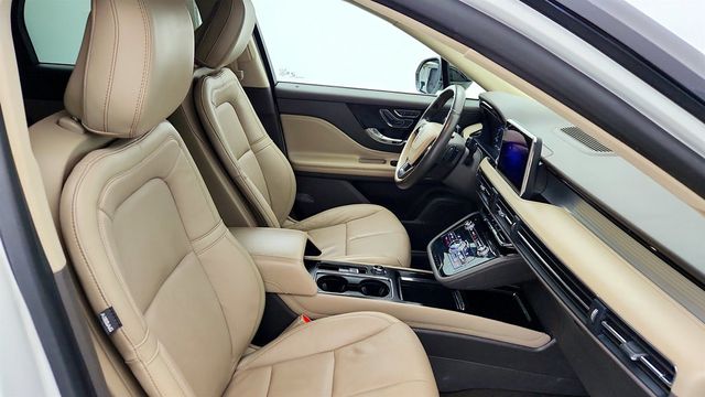 2020 Lincoln Corsair Standard AWD with Premium & Elements Packages + Equipment 101A - 22970699 - 23