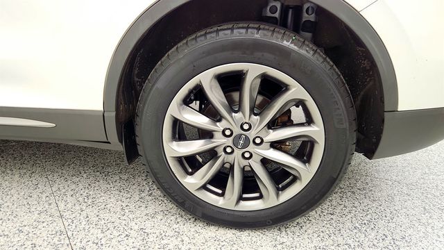 2020 Lincoln Corsair Standard AWD with Premium & Elements Packages + Equipment 101A - 22970699 - 8