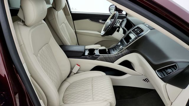 2020 Lincoln Nautilus Black Label AWD with Ultra Comfort (22-Way) Seats  - 22946009 - 24