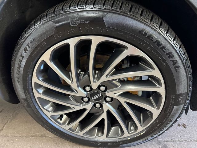 2020 Lincoln Nautilus Reserve AWD - 23012613 - 10
