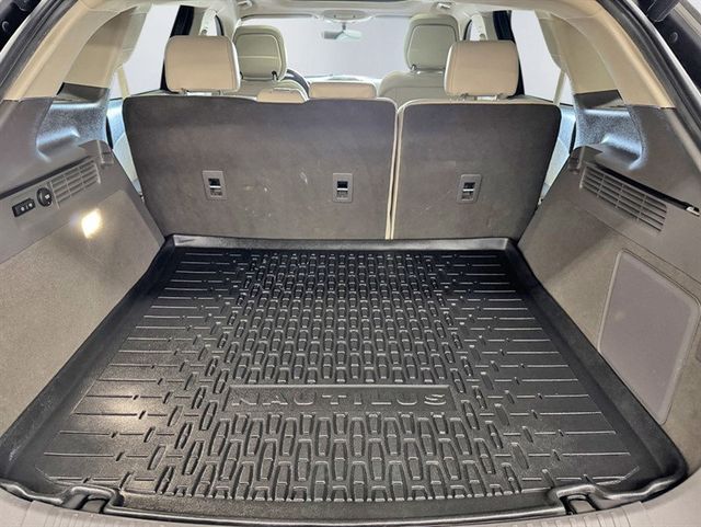2020 Lincoln Nautilus Reserve AWD - 23012613 - 21