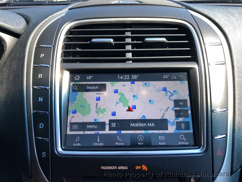 2020 Lincoln Nautilus Reserve AWD - 21348887 - 16