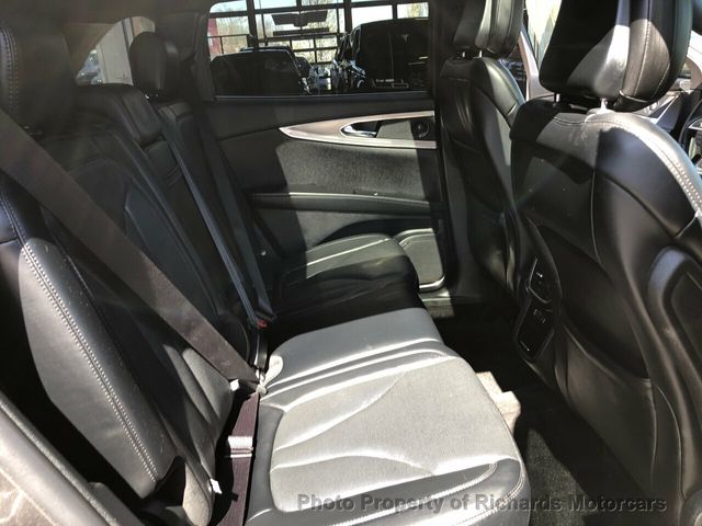 2020 Lincoln Nautilus Reserve AWD - 21348887 - 23