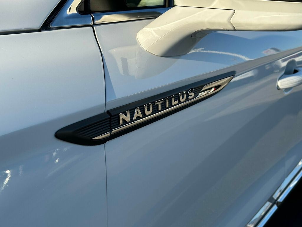 2020 Lincoln Nautilus Standard AWD - 22182527 - 12