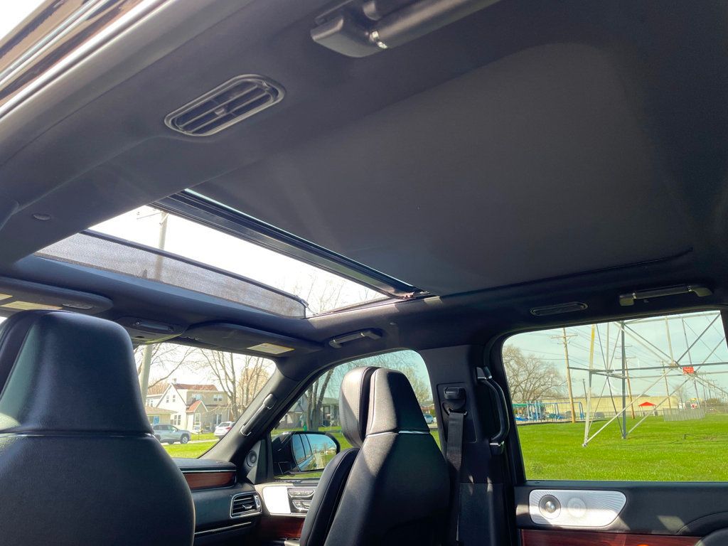 2020 Lincoln Navigator Reserve 4x4 - 23009768 - 19