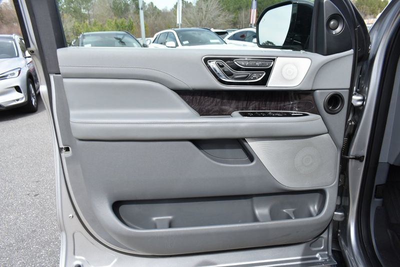 2020 Lincoln Navigator Reserve photo 13