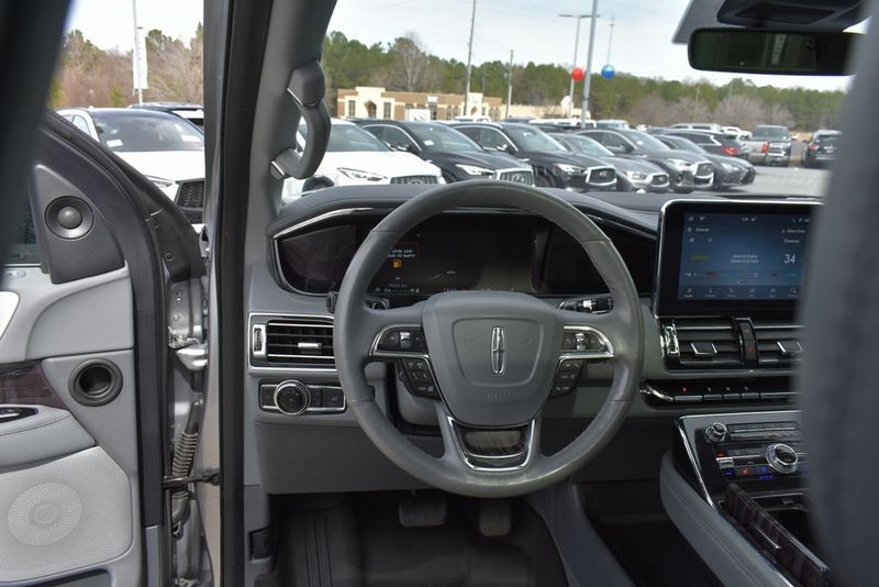 2020 Lincoln Navigator Reserve photo 16