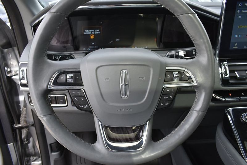 2020 Lincoln Navigator Reserve photo 17