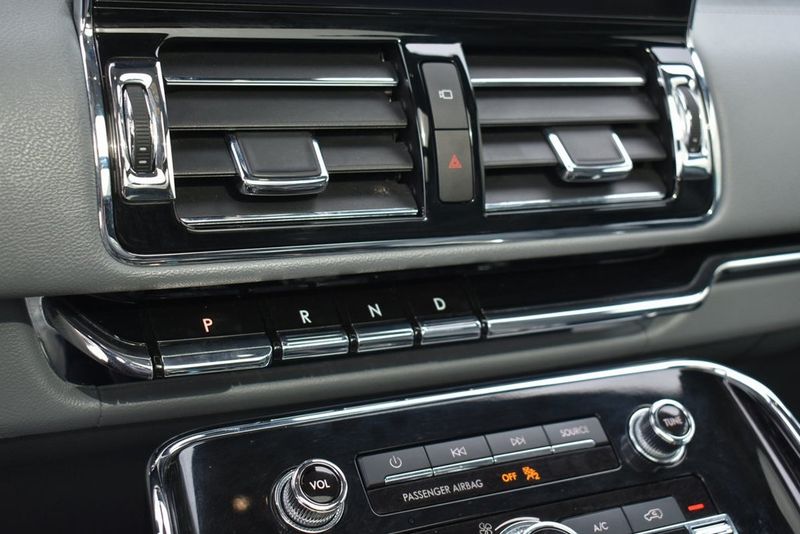 2020 Lincoln Navigator Reserve photo 23
