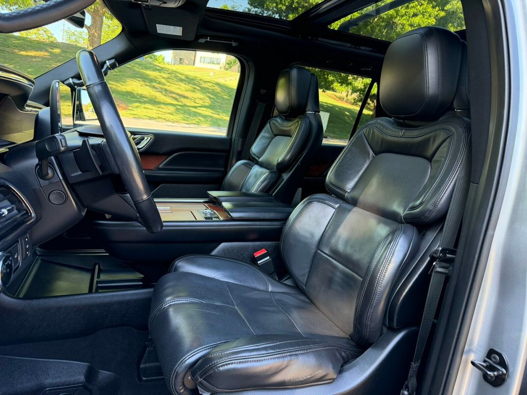 2020 Lincoln Navigator Reserve, 4x4, Head Up Display, 30 Way Perfect Position Seating - 23025349 - 17