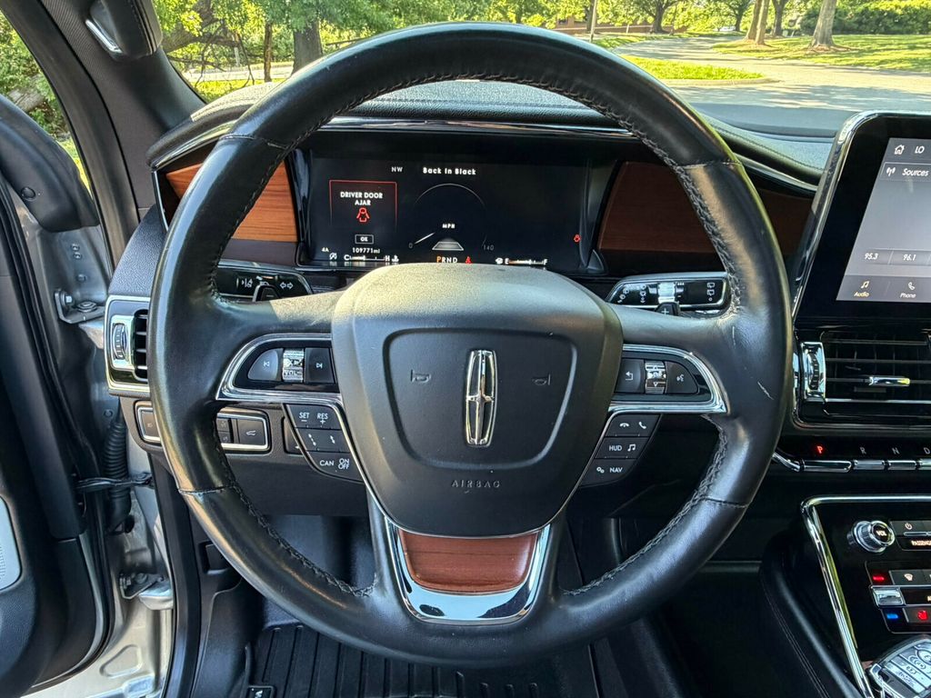 2020 Lincoln Navigator Reserve, 4x4, Head Up Display, 30 Way Perfect Position Seating - 23025349 - 19