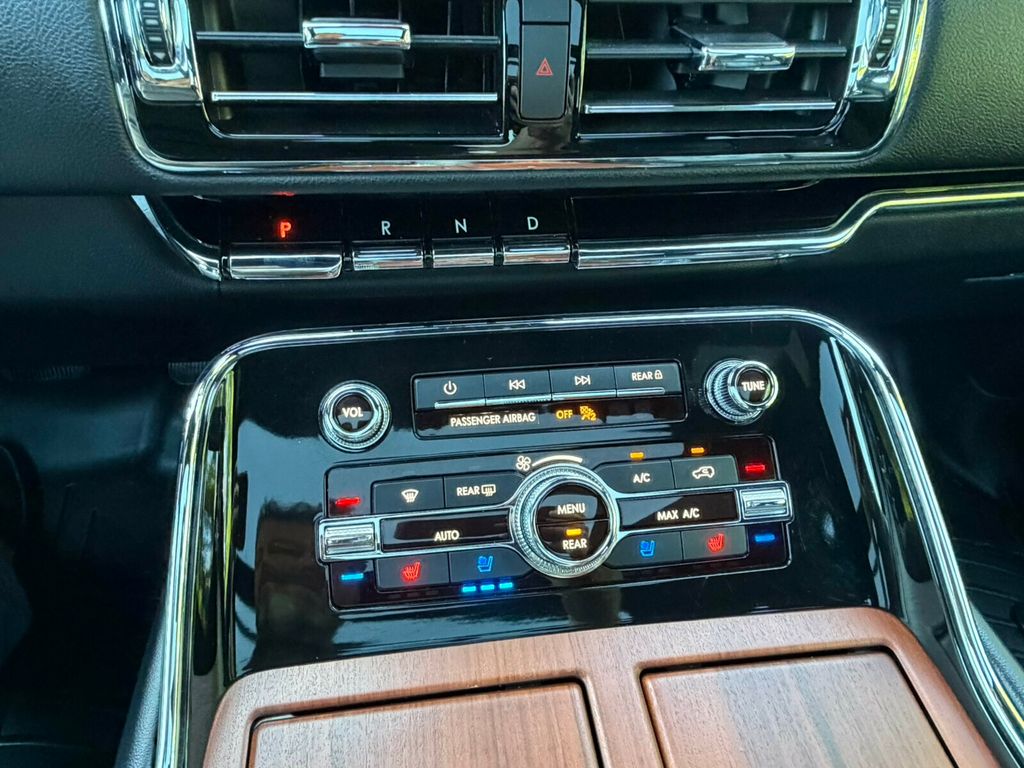 2020 Lincoln Navigator Reserve, 4x4, Head Up Display, 30 Way Perfect Position Seating - 23025349 - 22